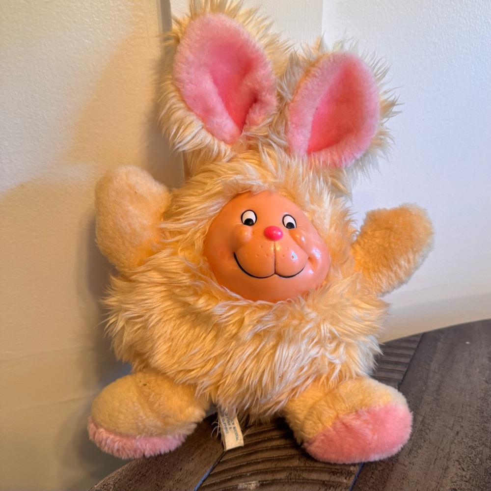 Vintage Happy Hoppy‎ Yellow Rabbit Plush Vinyl Face MTY International Pink Ears